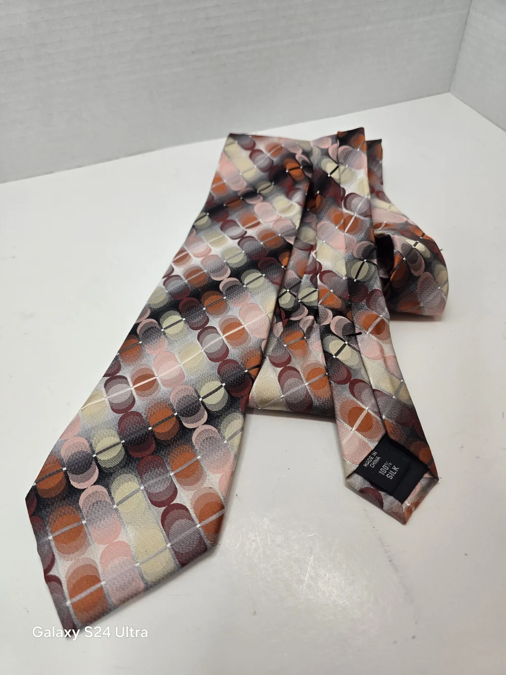 Van Heusen 100% Silk Geometric Abstract Pattern Necktie Tie